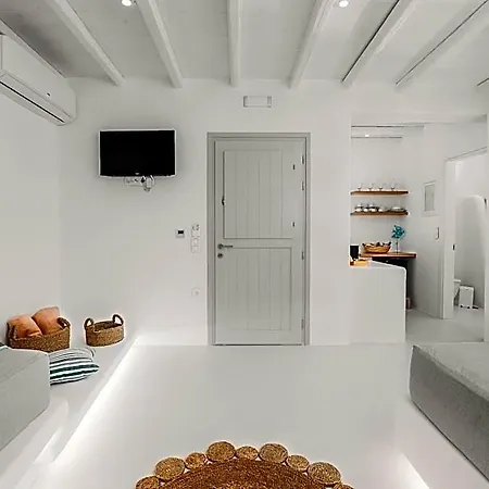Xerolithos Natural Living * Naxos City